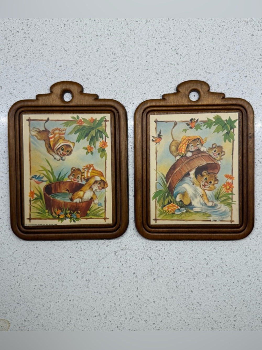 COBY Vintage 2 Pressed Wood Wall Plaques Art Lion Cubs